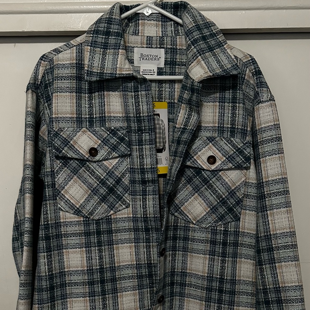 Boston Traders Plaid Button-Up Shirt in Green and Cream